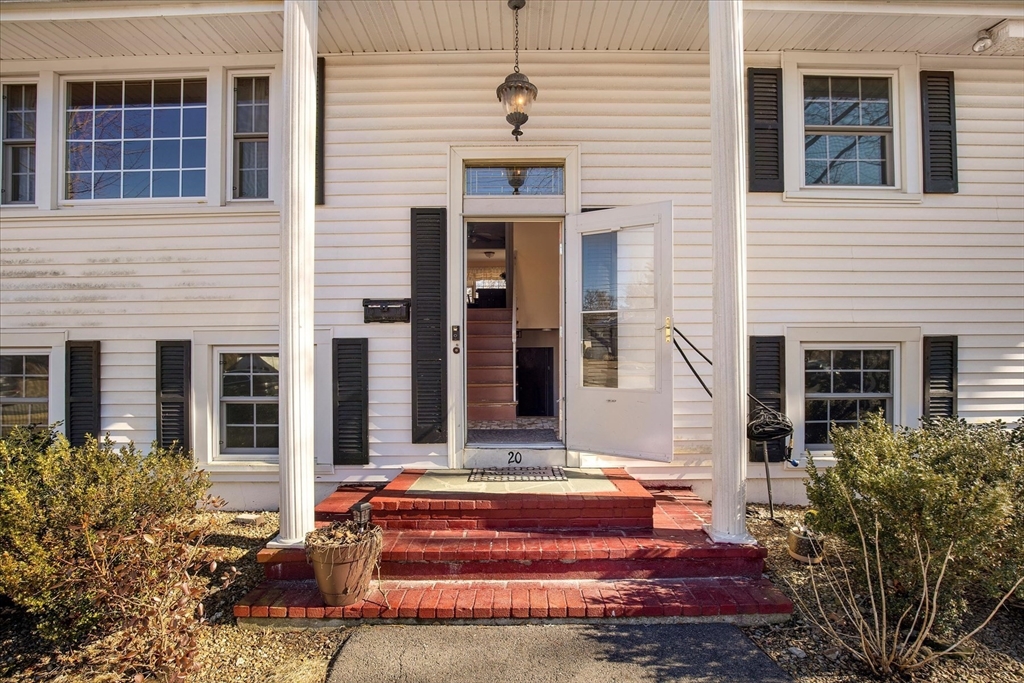 20 Westlea Ter