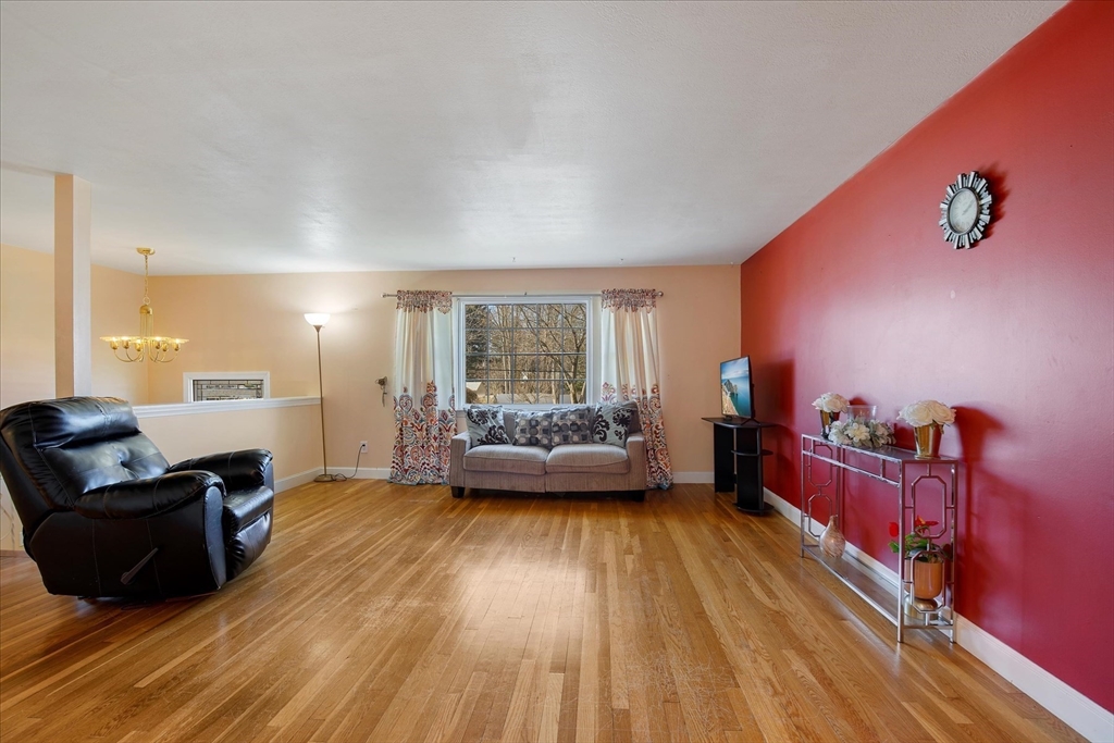 20 Westlea Ter