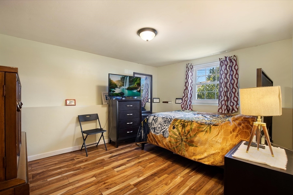 20 Westlea Ter