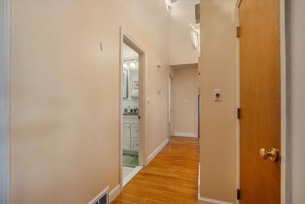 20 Westlea Ter