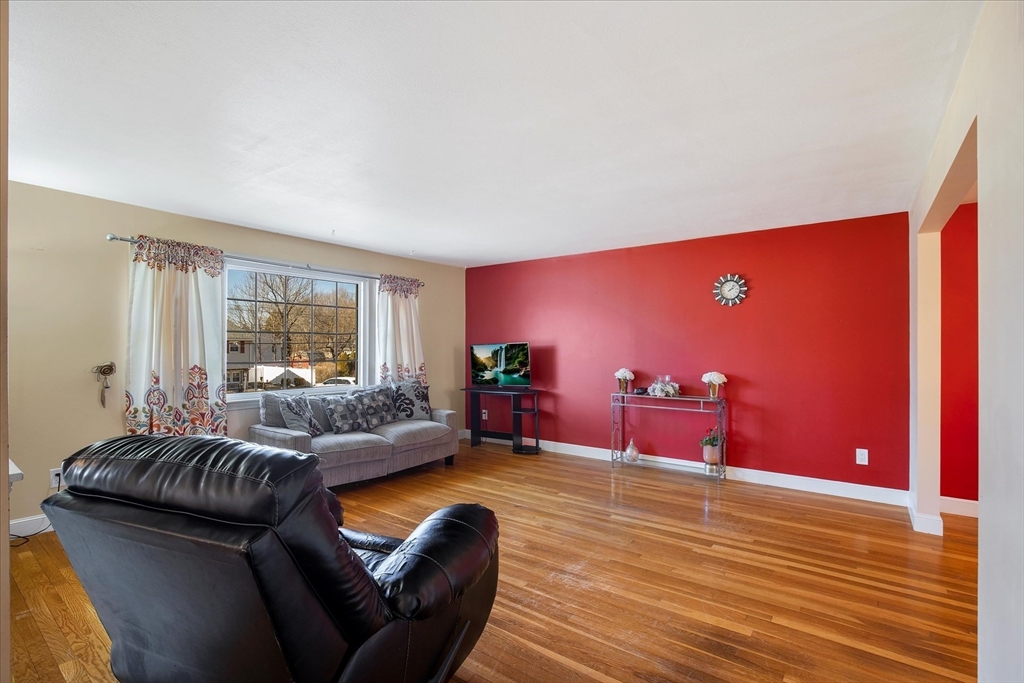 20 Westlea Ter