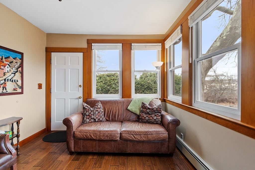 16 Wycliff Ave