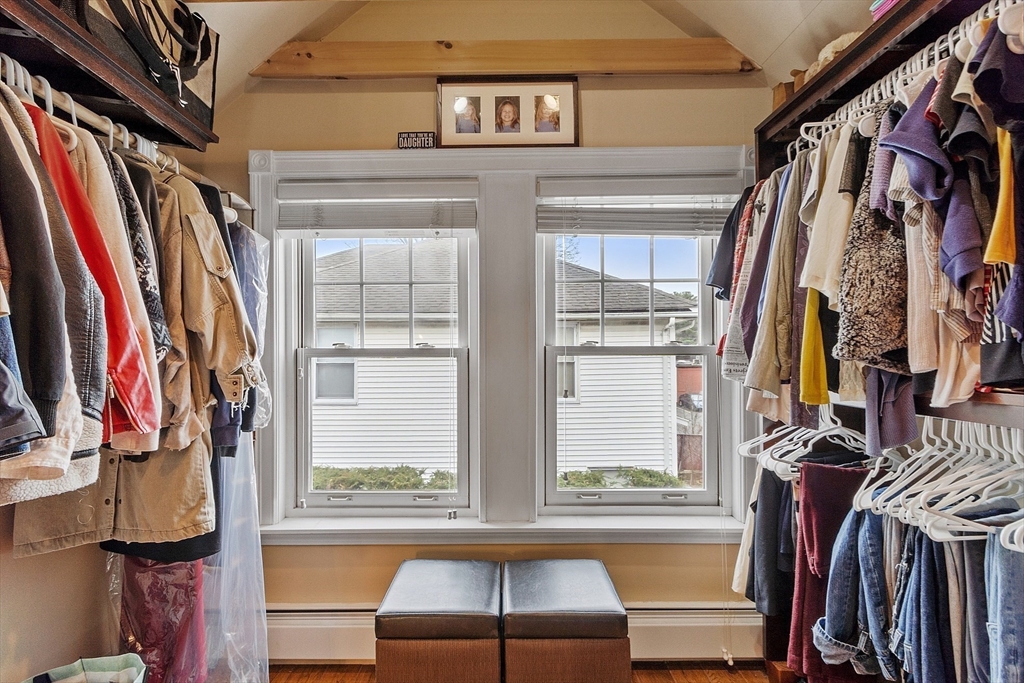 16 Wycliff Ave