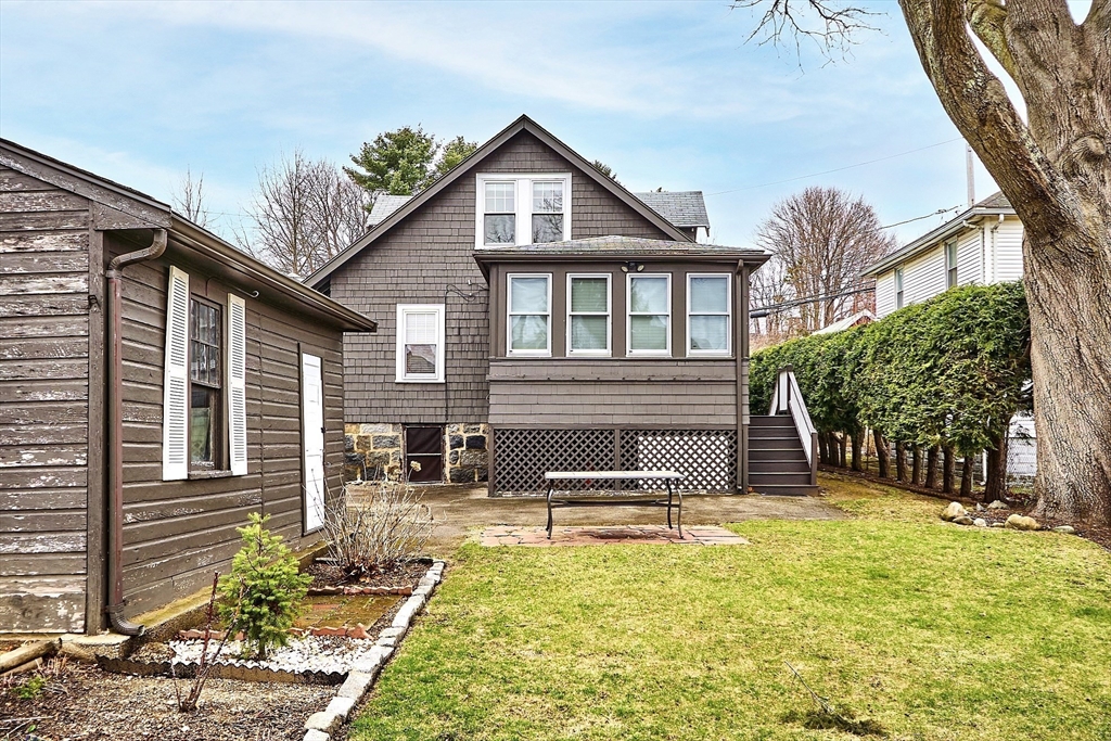 16 Wycliff Ave