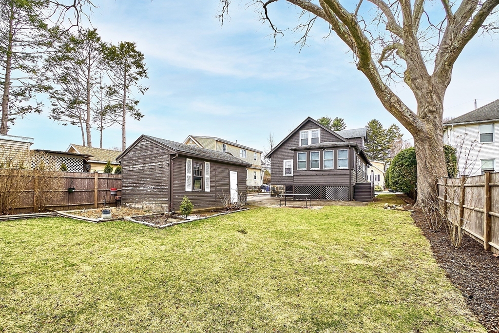 16 Wycliff Ave