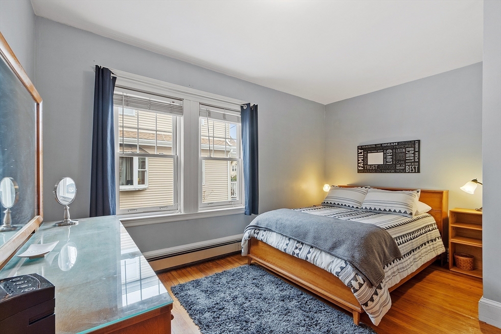 16 Wycliff Ave