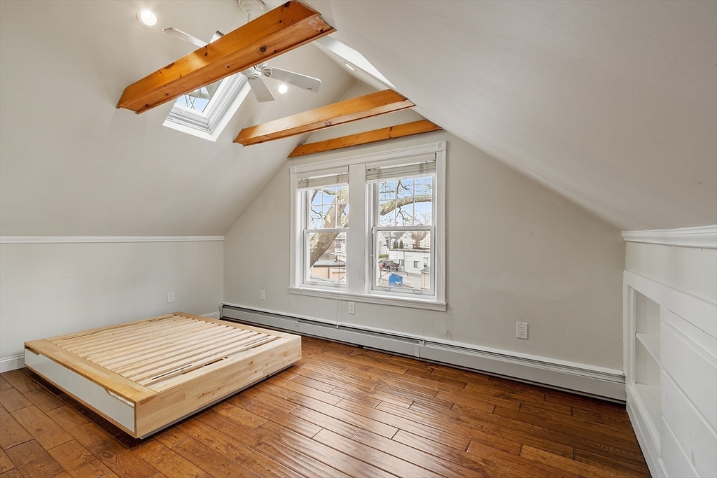 16 Wycliff Ave