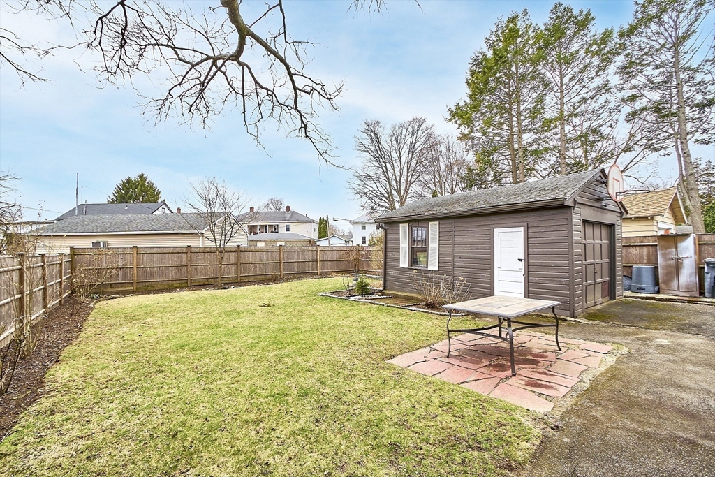 16 Wycliff Ave