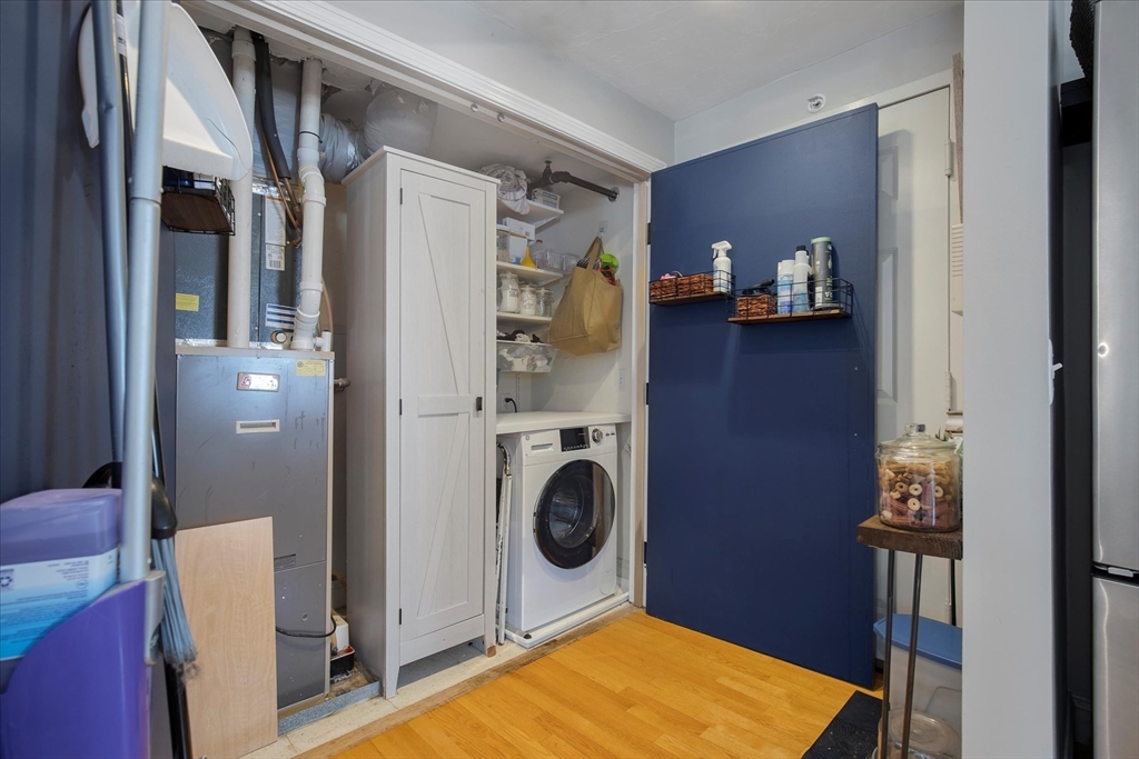 16 Main St # 303