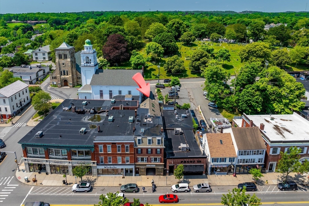 16 Main St # 303