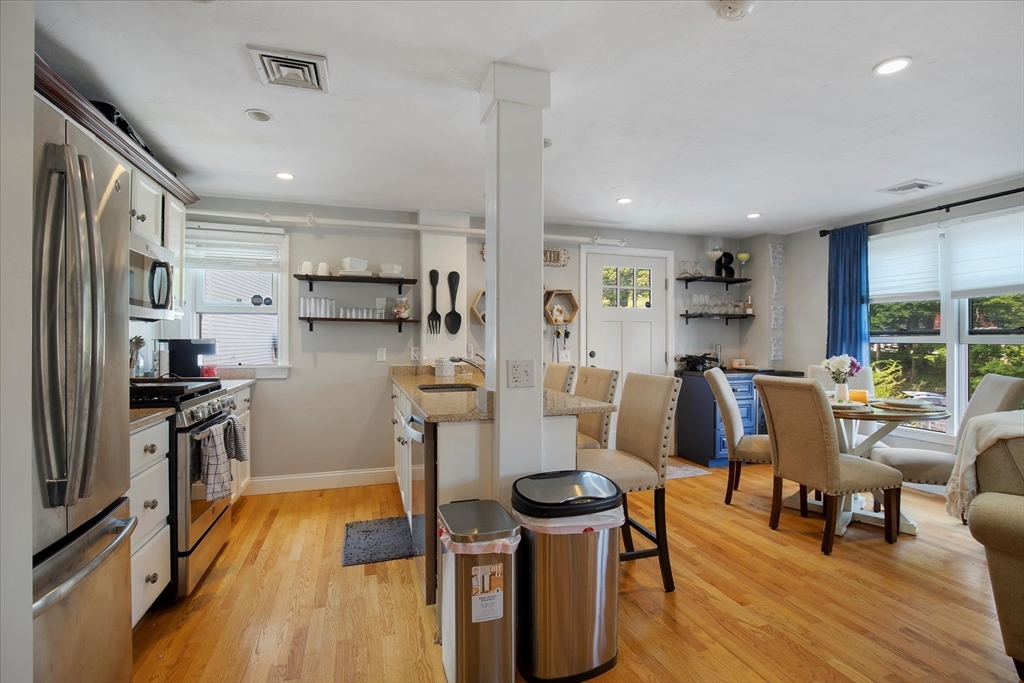 16 Main St # 303