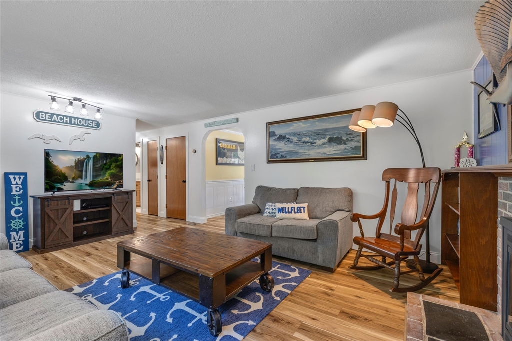 49 Village Ln