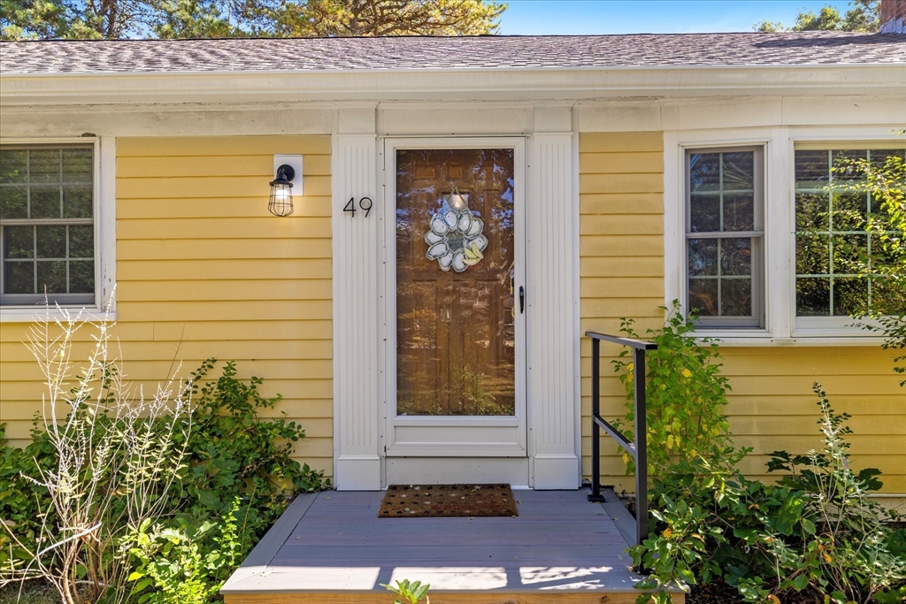 49 Village Ln