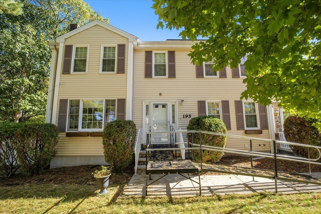 195 High St
