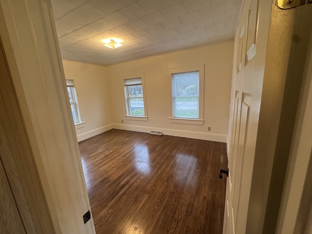 39 Burt St