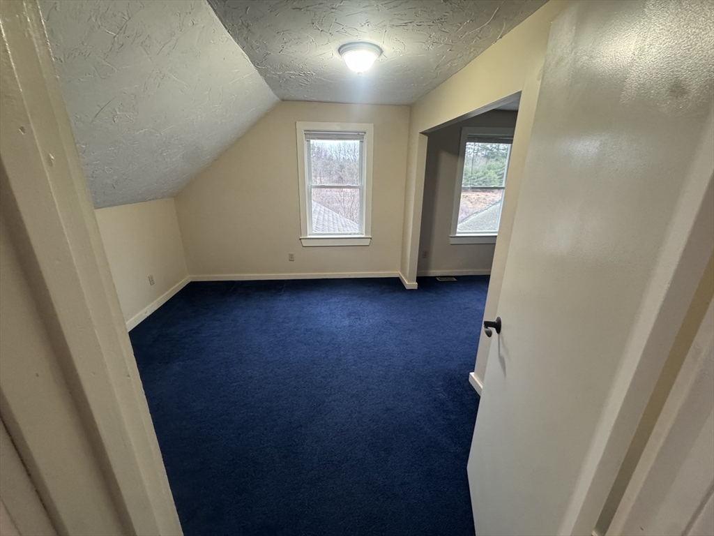 39 Burt St