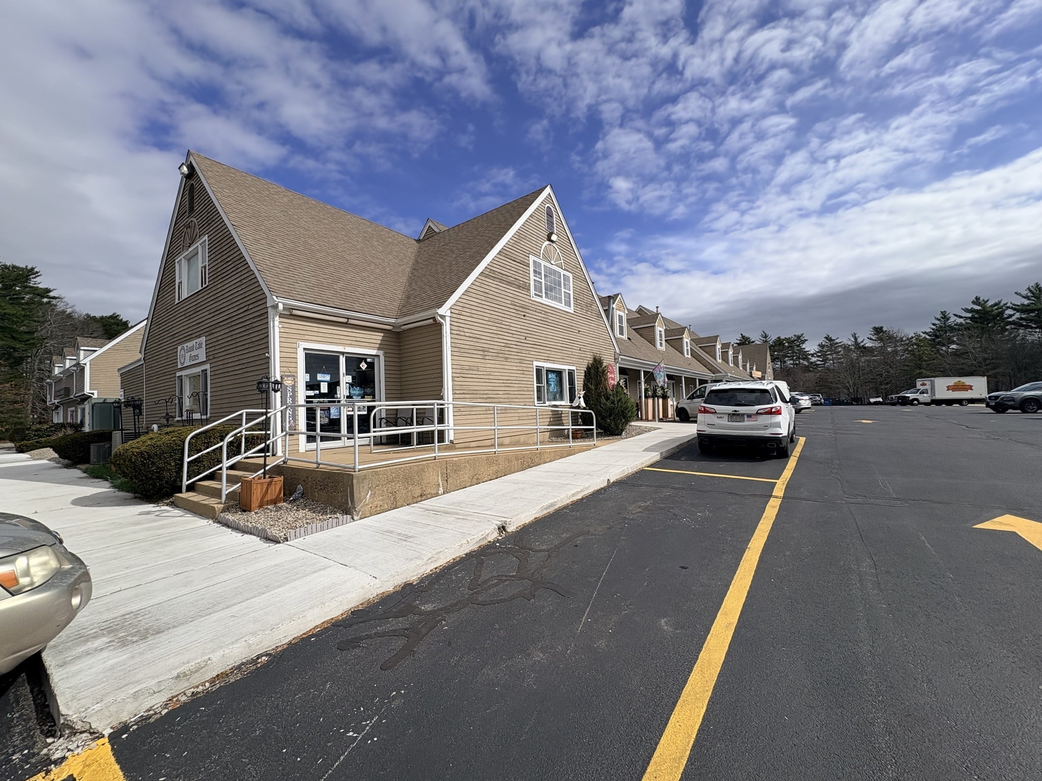 126 Main St Unit: GG