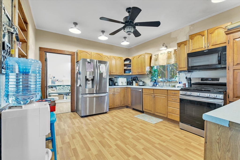 166 Center Avenue