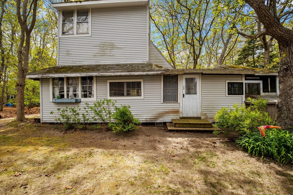 14 Old Colony Ave