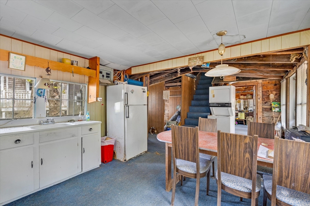 14 Old Colony Ave