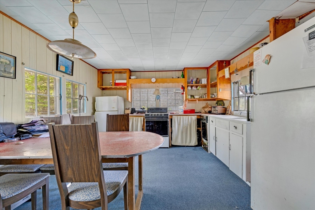 14 Old Colony Ave