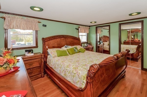 365 Elm St