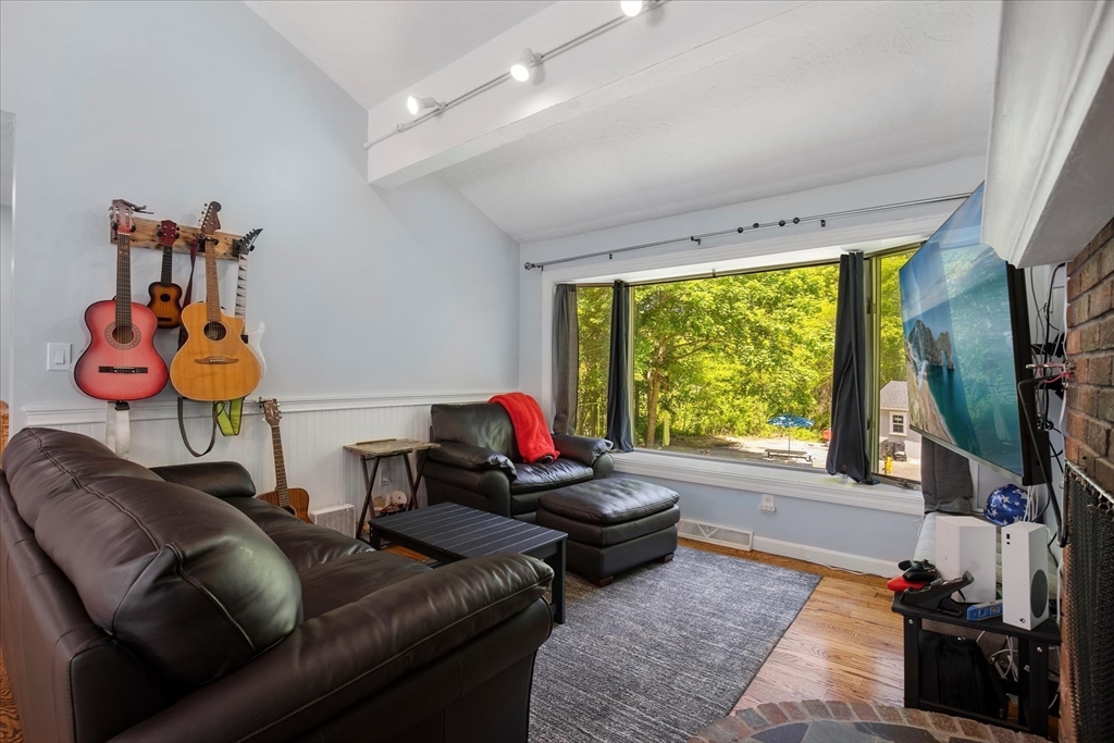 2 Wilson Ln