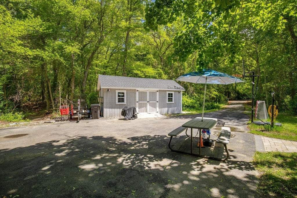 2 Wilson Ln