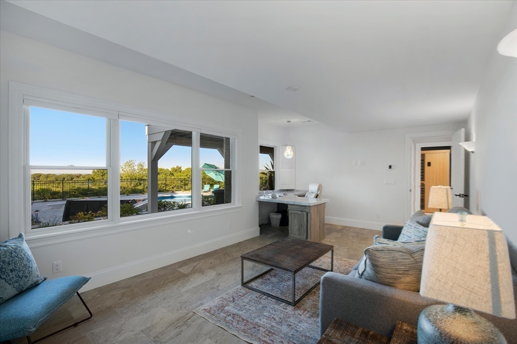 9 Clare Rd