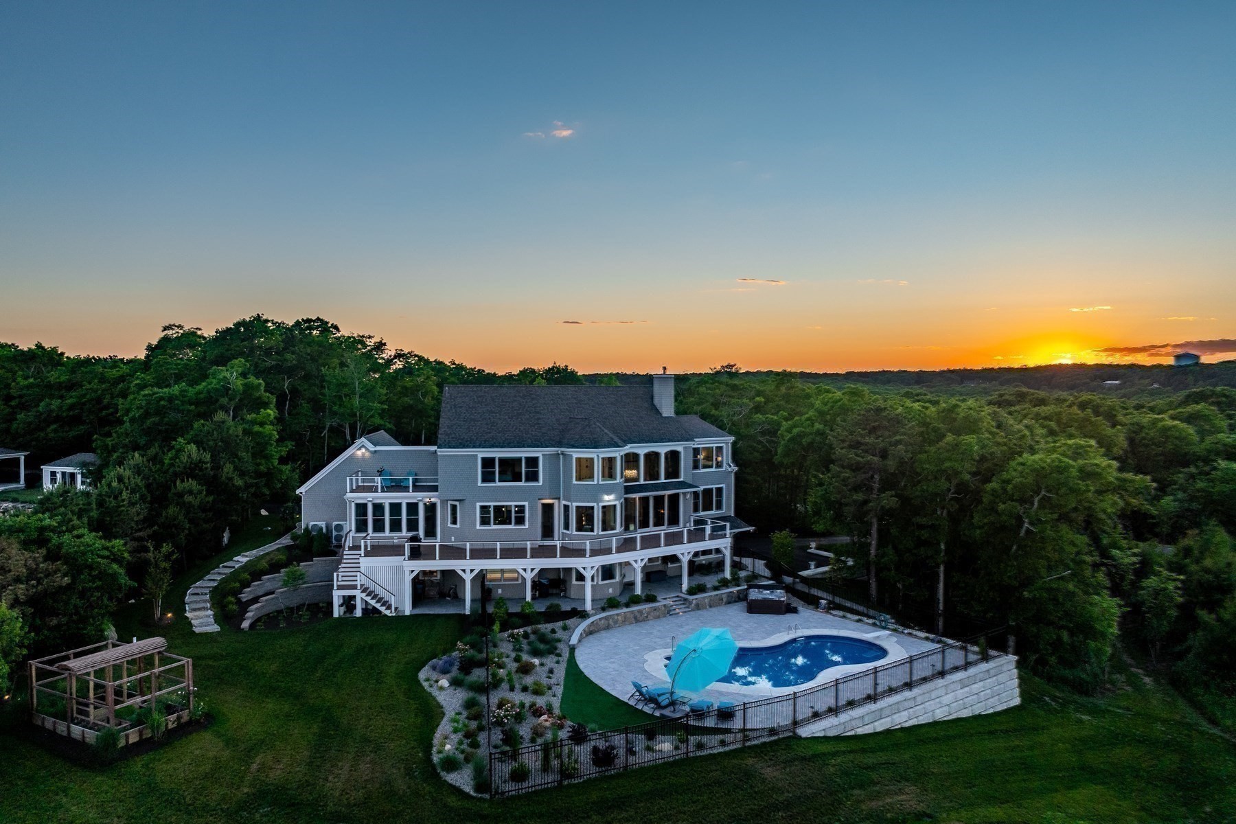 9 Clare Rd
