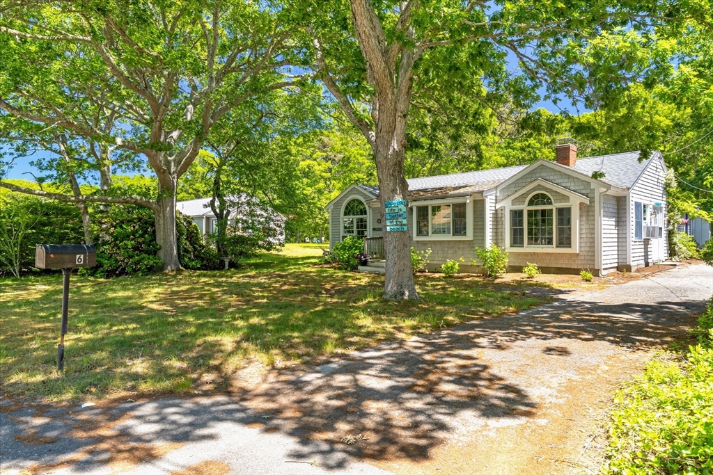 6 Parkwood Ct