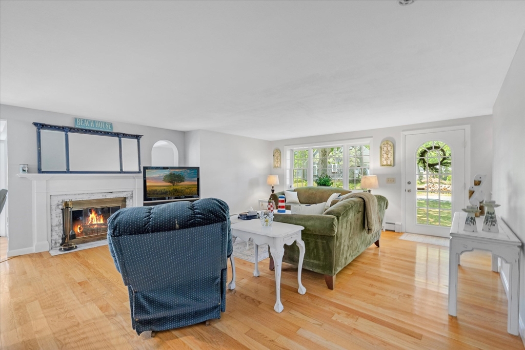 6 Parkwood Ct
