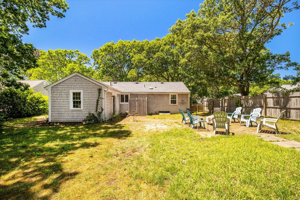 6 Parkwood Ct