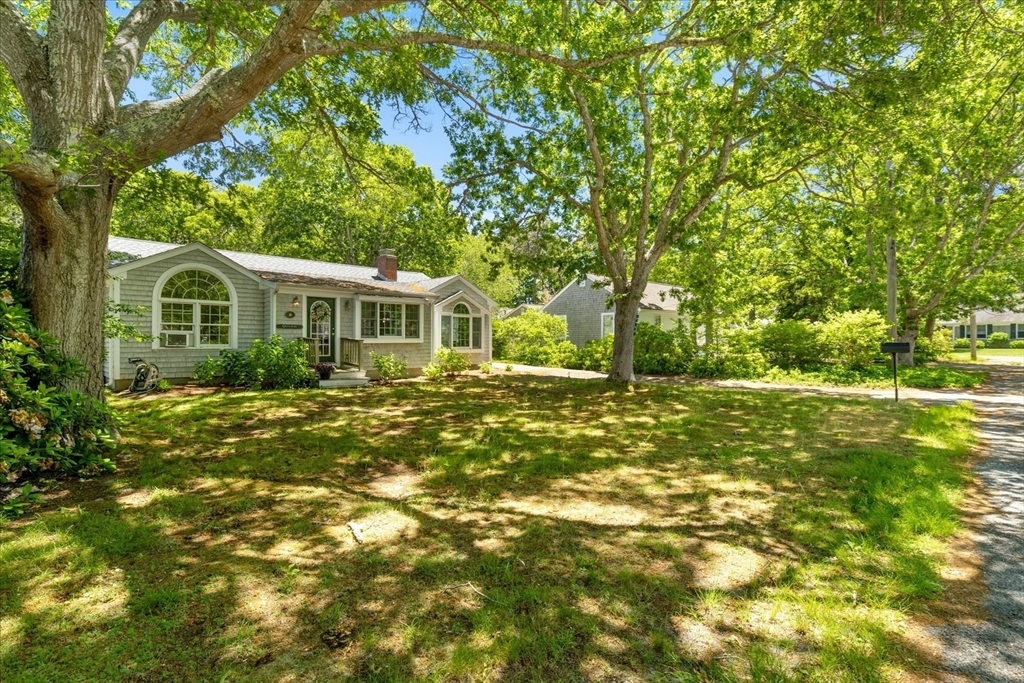 6 Parkwood Ct