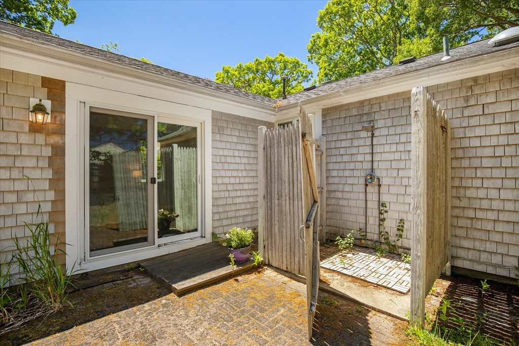 6 Parkwood Ct
