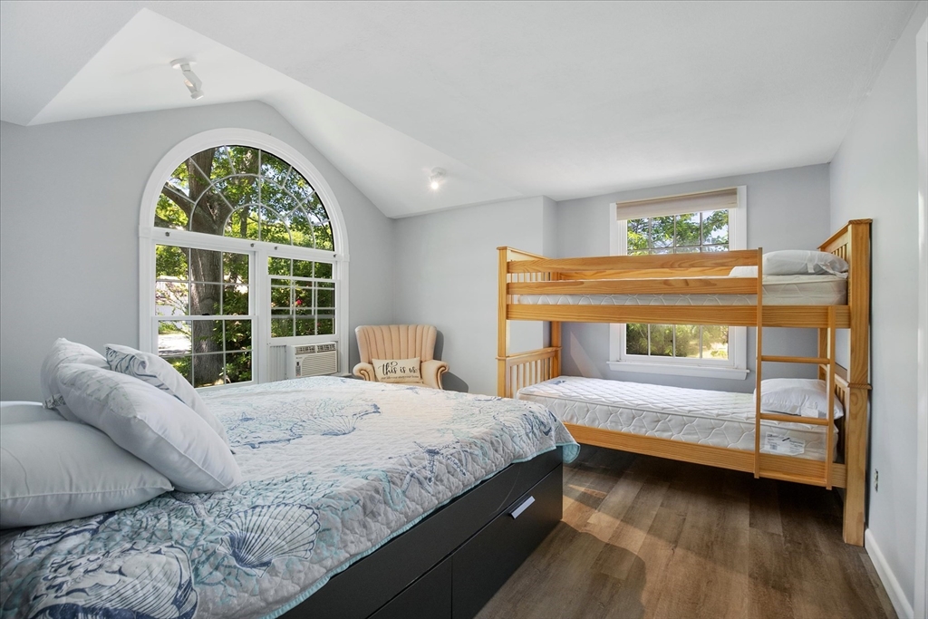6 Parkwood Ct