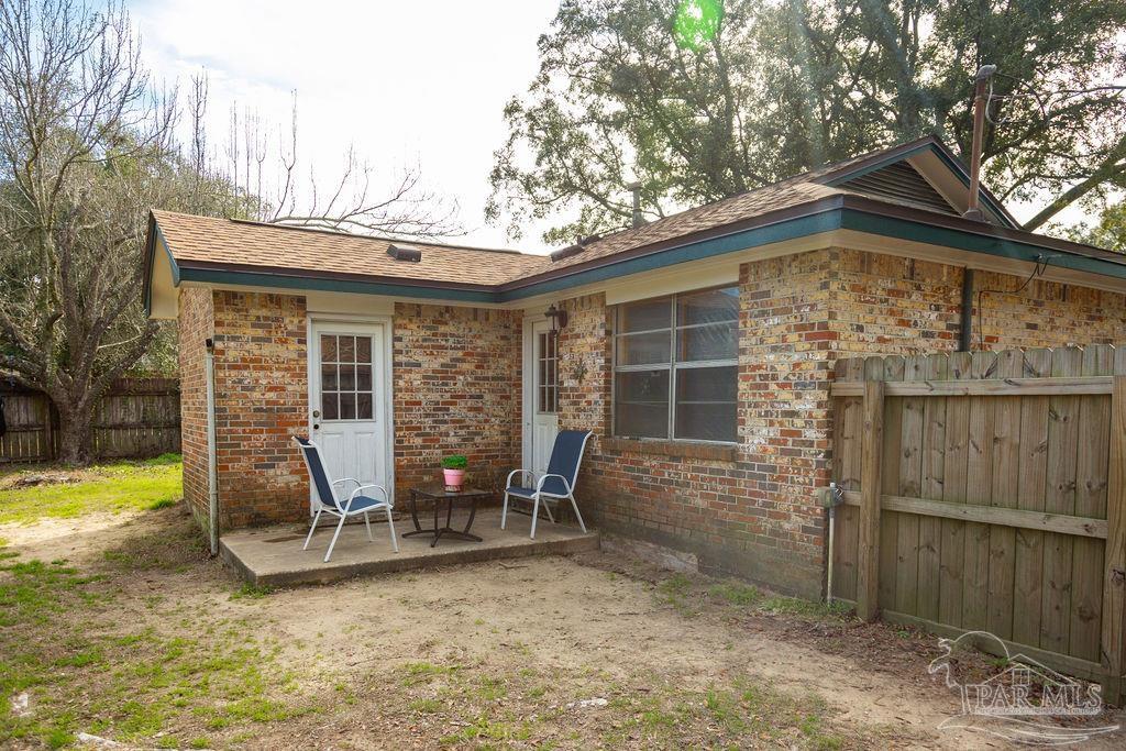 4670 Geneva Dr