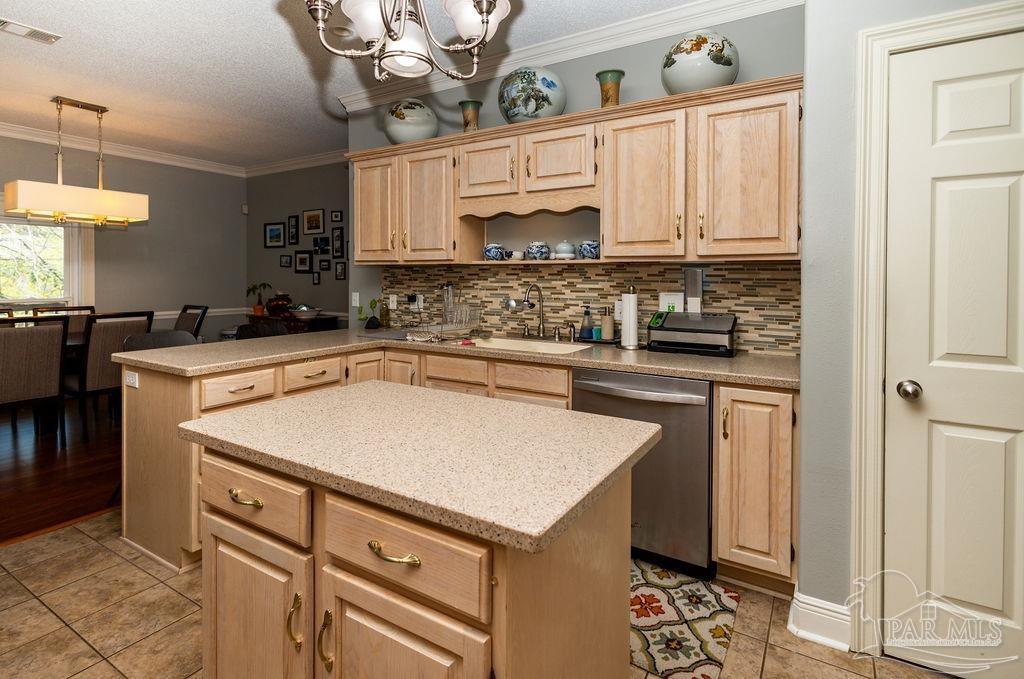 6310 Summer Cir