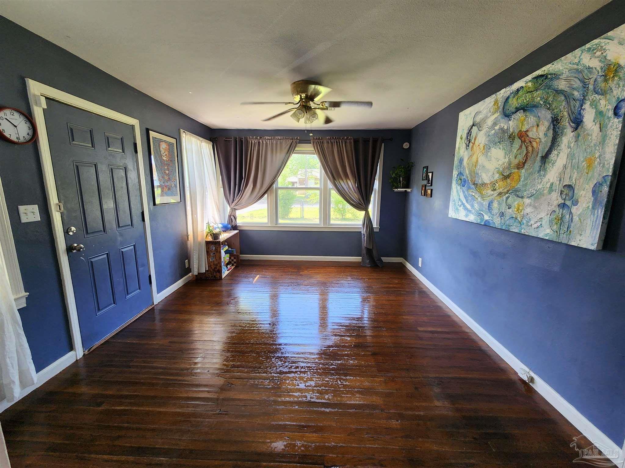 108 Vaughn Ave