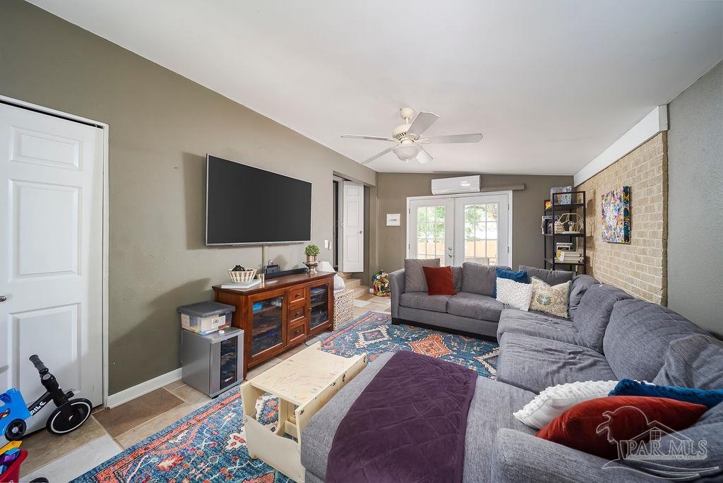 771 Woodmere Dr