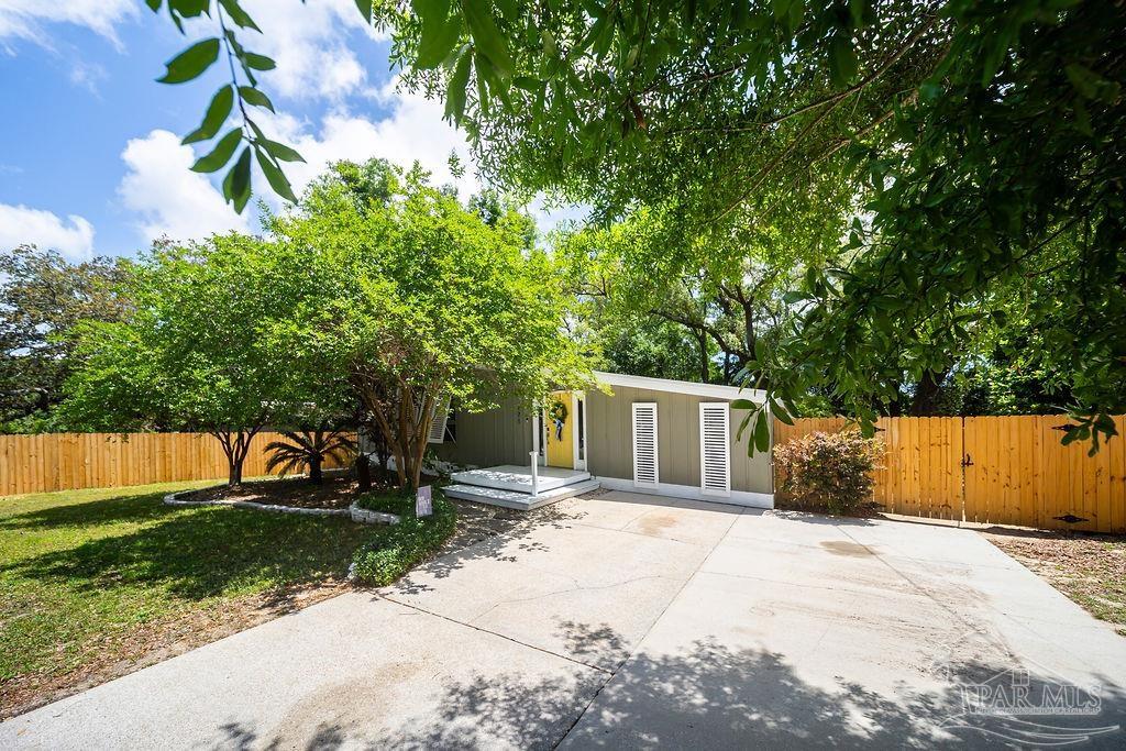 771 Woodmere Dr