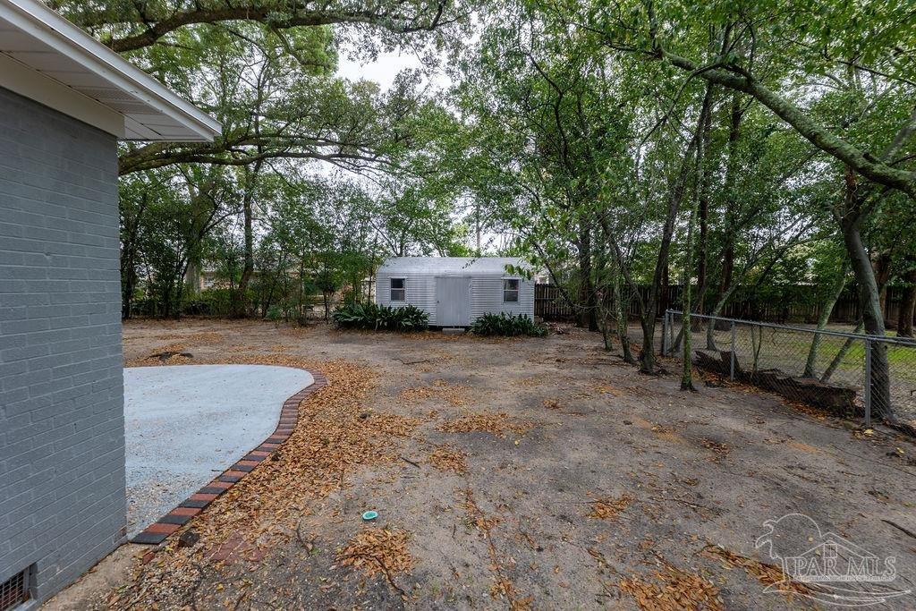 3871 Bayou Blvd