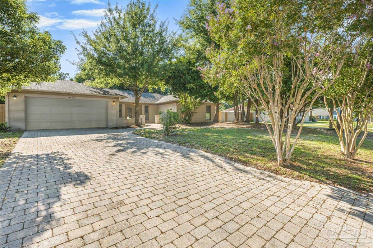 4165 Monteigne Dr