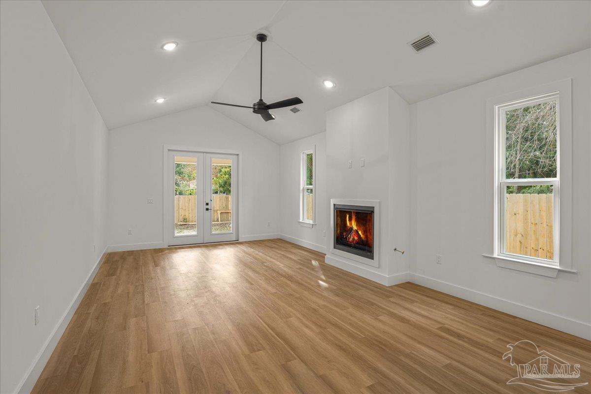2807 E Gonzales St