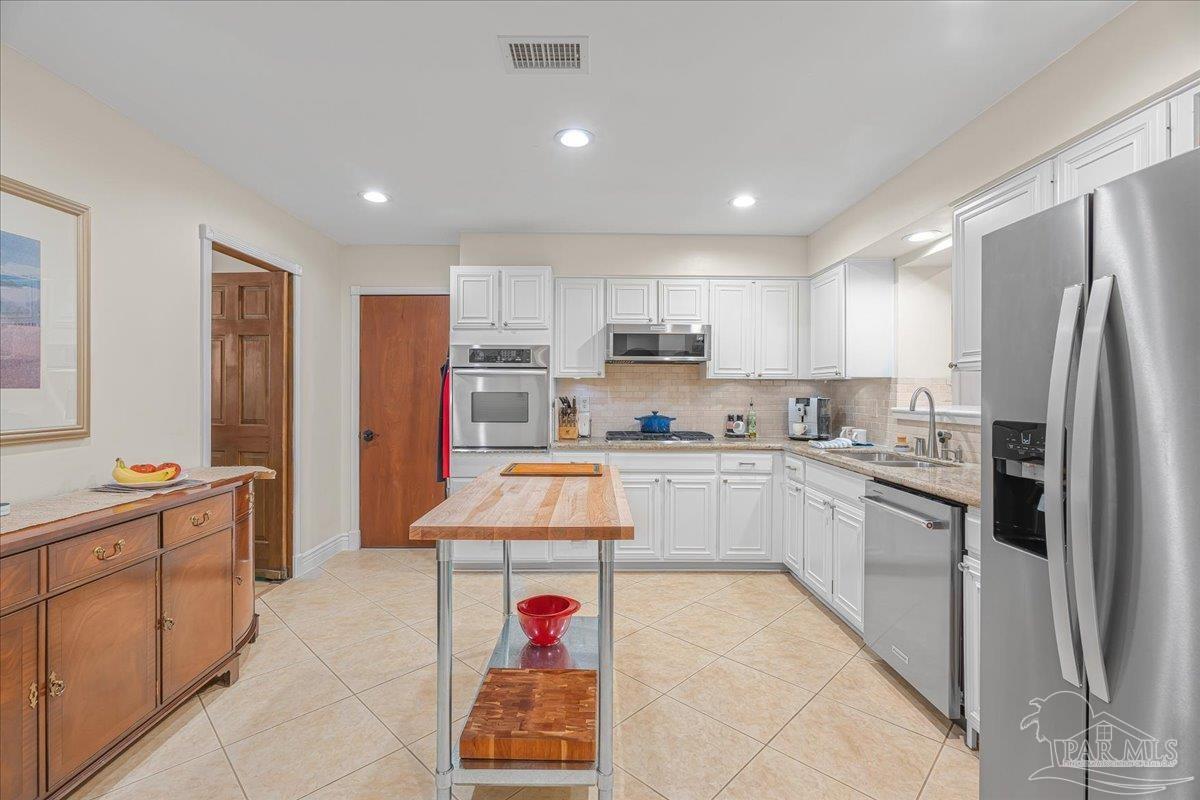 3925 Montalvo Dr