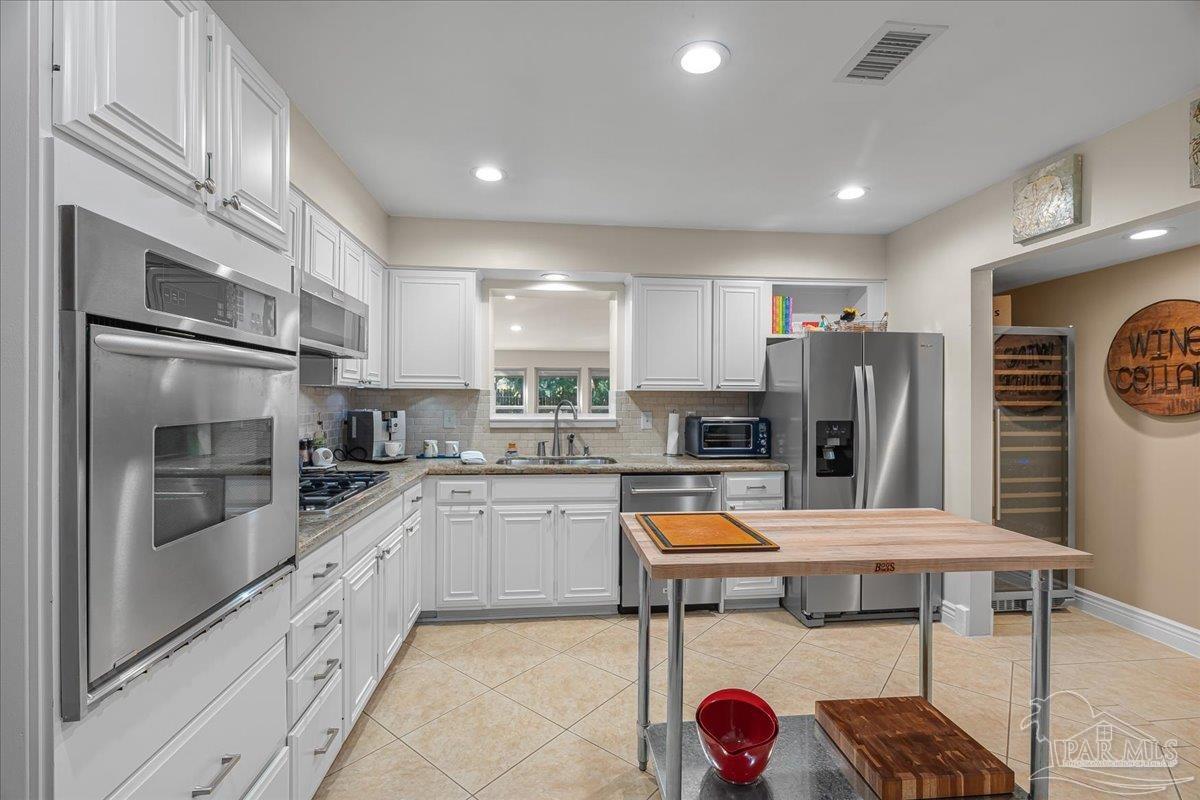 3925 Montalvo Dr