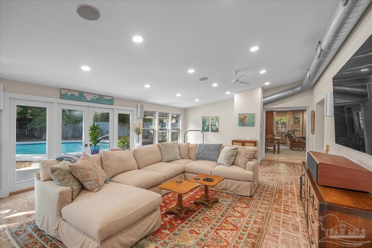 3925 Montalvo Dr
