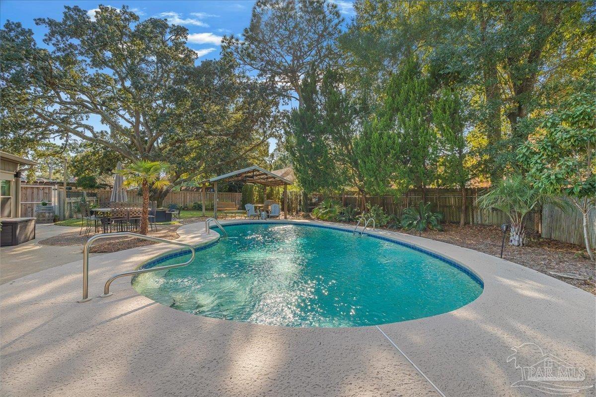 3925 Montalvo Dr