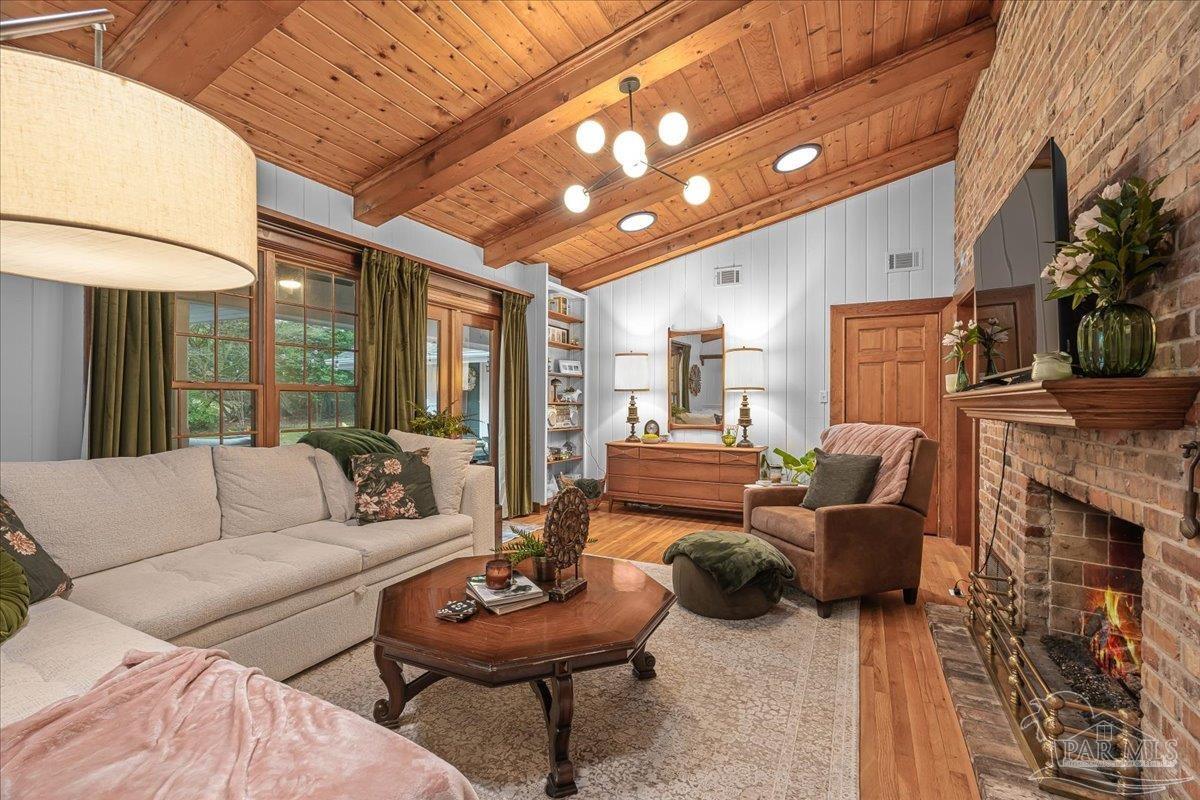334 Woodbine Dr