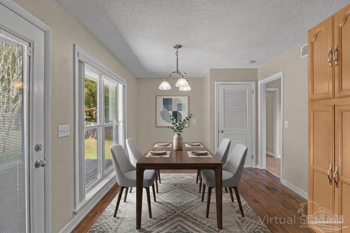 5067 Crestwood Rd